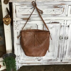0192 Santiago Sebastian Leathers Tan Leather Shoulder Bag; NWOT